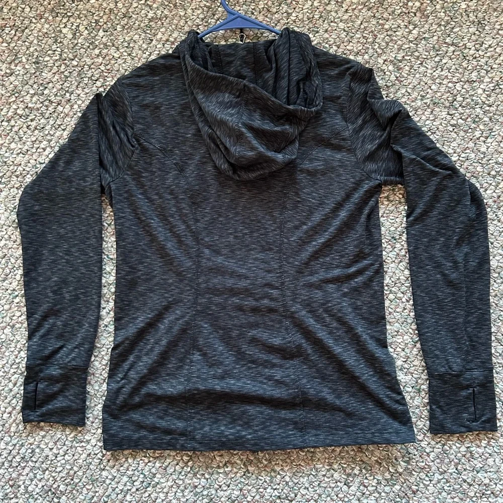 NORTH FACE zip up lightweight hoodie - Picture 3 of 12